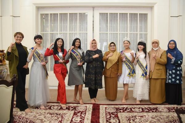 Nawal Lubis Bangga dan Apresiasi Juara Miss Global Internasional Kids & Teens asal Sumut